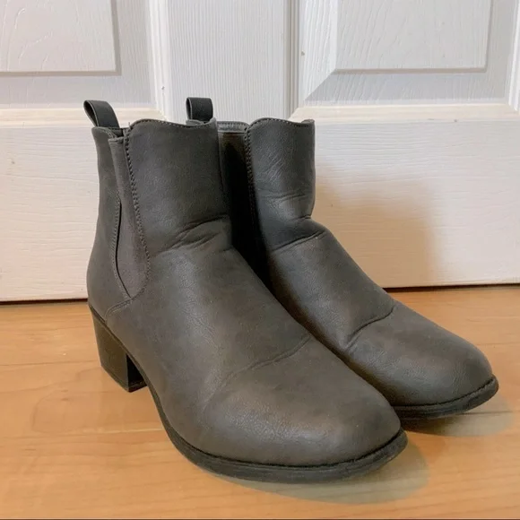 Grey Chelsea Boots - Picture 2 of 14